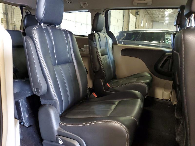 2015 CHRYSLER TOWN & COUNTRY TOURING — Фото 11 из 13