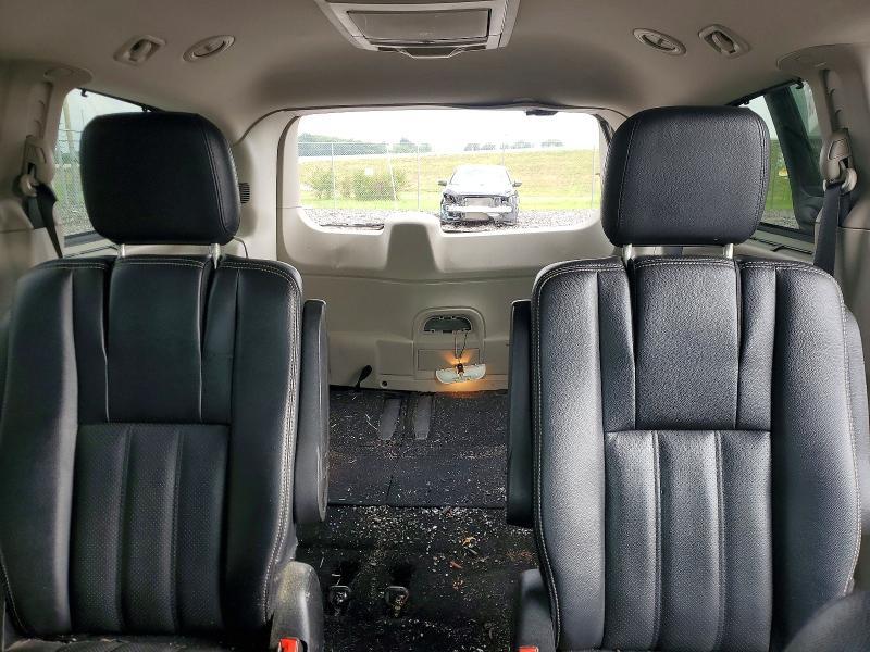 2015 CHRYSLER TOWN & COUNTRY TOURING L — Фото 10 из 13