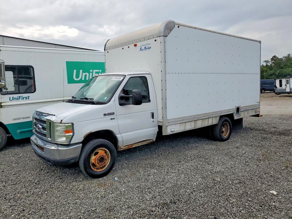 2015 FORD E350 BOX TRUCK