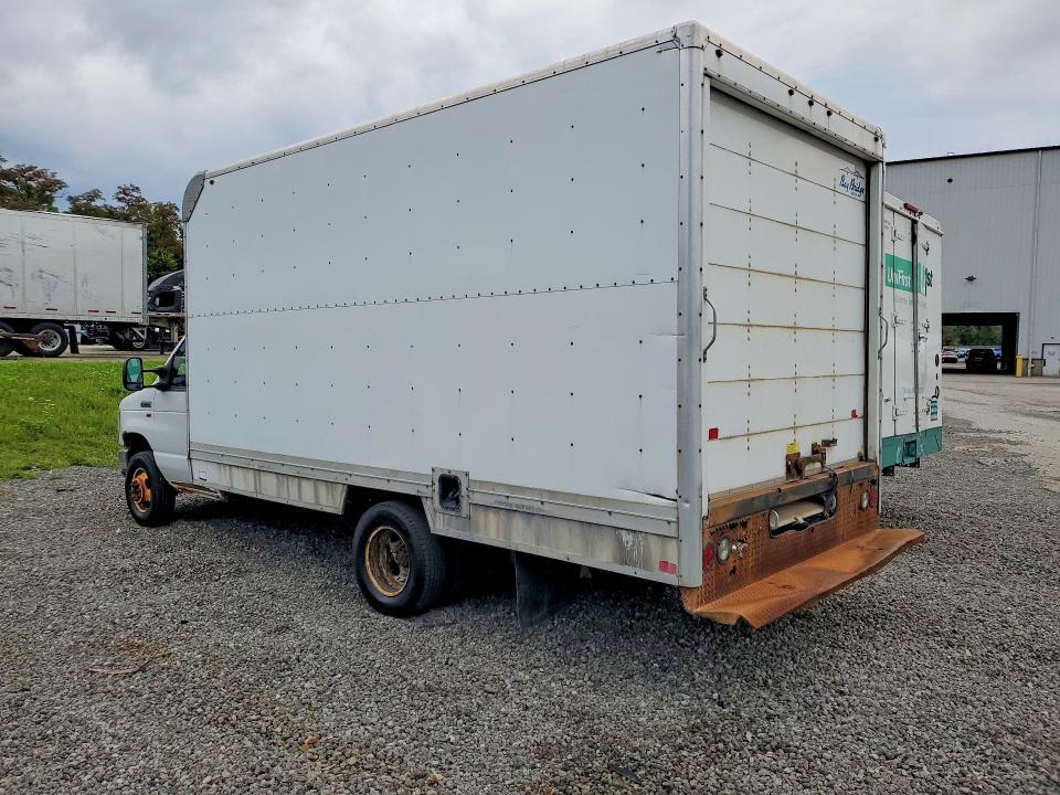 2015 FORD E350 BOX TRUCK — Фото 2 из 13