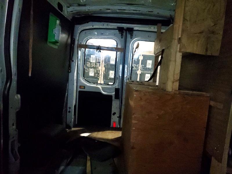 1FTYR1CMXJKA12501 2018 FORD TRANSIT photo no. 11