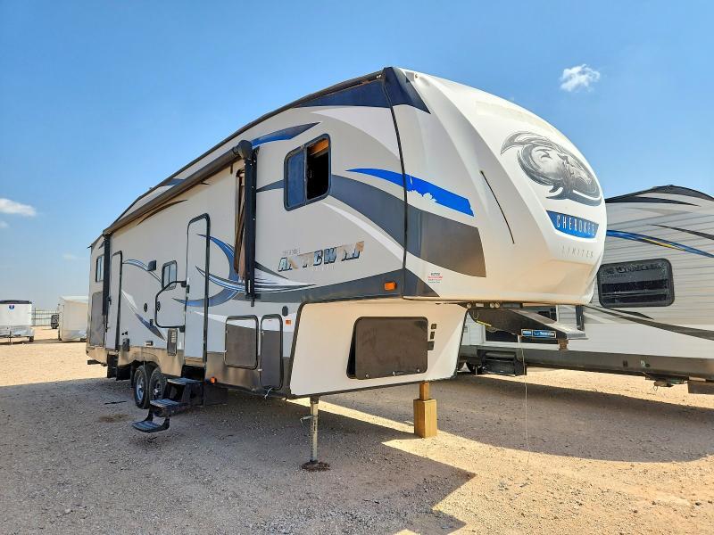 2018 FOREST RIVER ARCTIC WOLF CAMPER