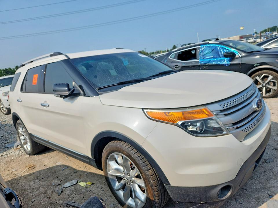 2015 FORD EXPLORER XLT — Фото 4 из 13