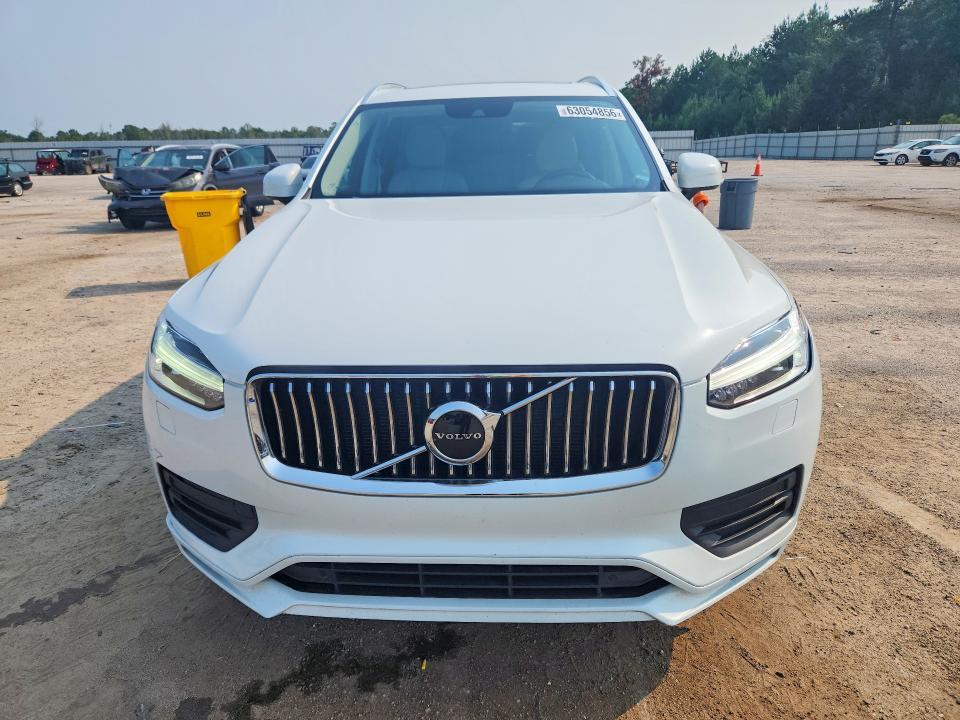 2022 VOLVO XC90 T5 MOMENTUM — Фото 5 из 13