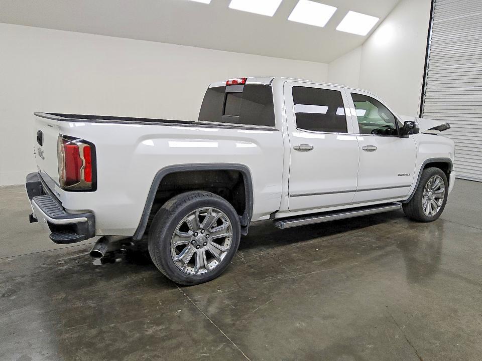 2018 GMC SIERRA K1500 DENALI — Фото 3 из 12