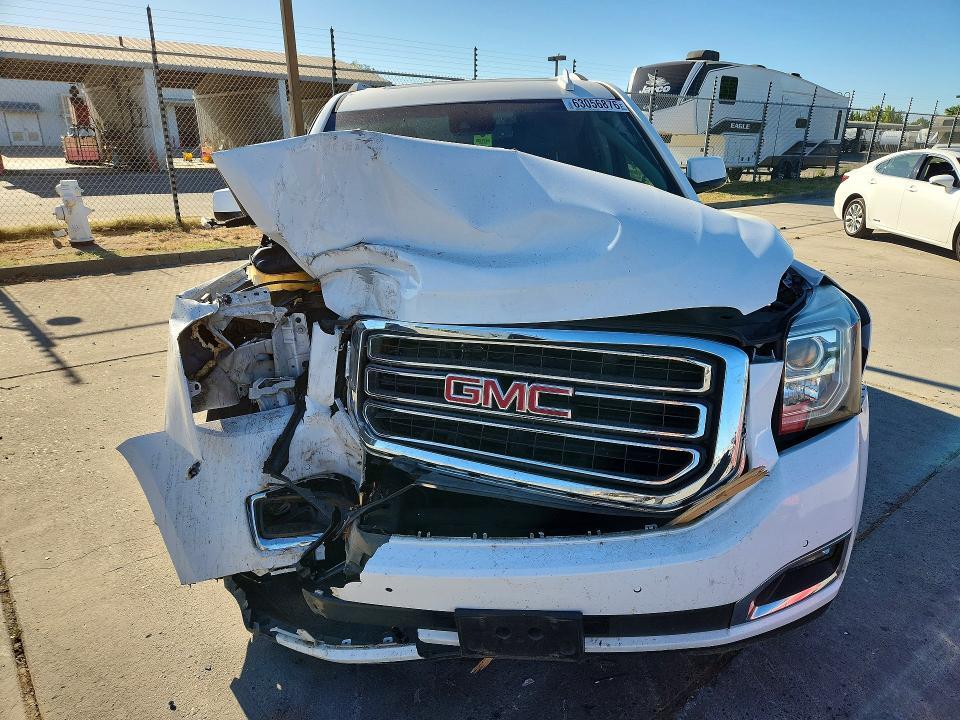 2018 GMC YUKON SLT — Фото 5 из 13