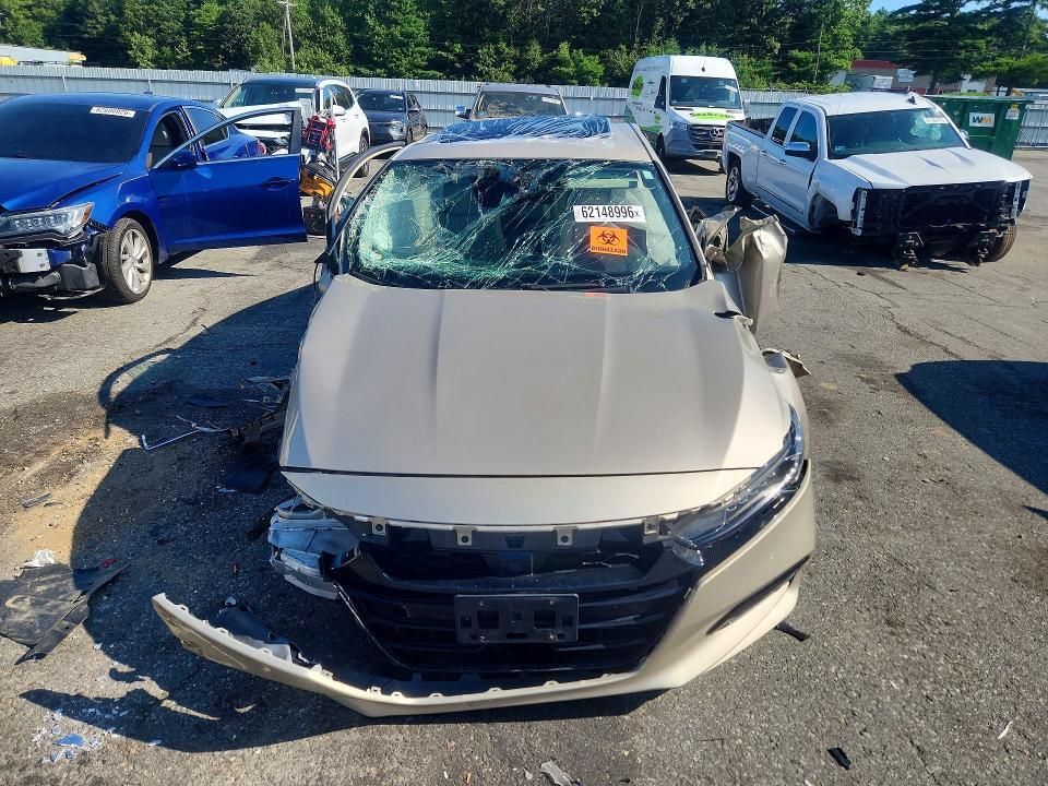 1HGCV1F50JA143597 2018 HONDA ACCORD photo no. 5