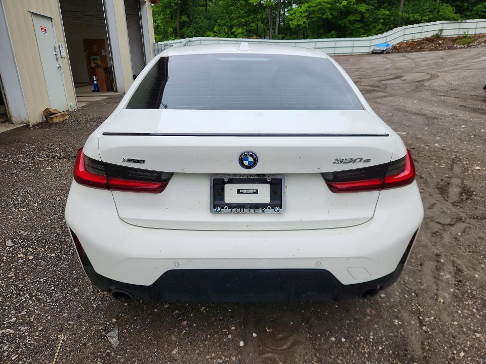 2023 BMW 330XE — Фото 6 из 12