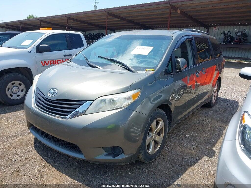 5TDKK3DC6BS167424 2011 TOYOTA SIENNA photo no. 2