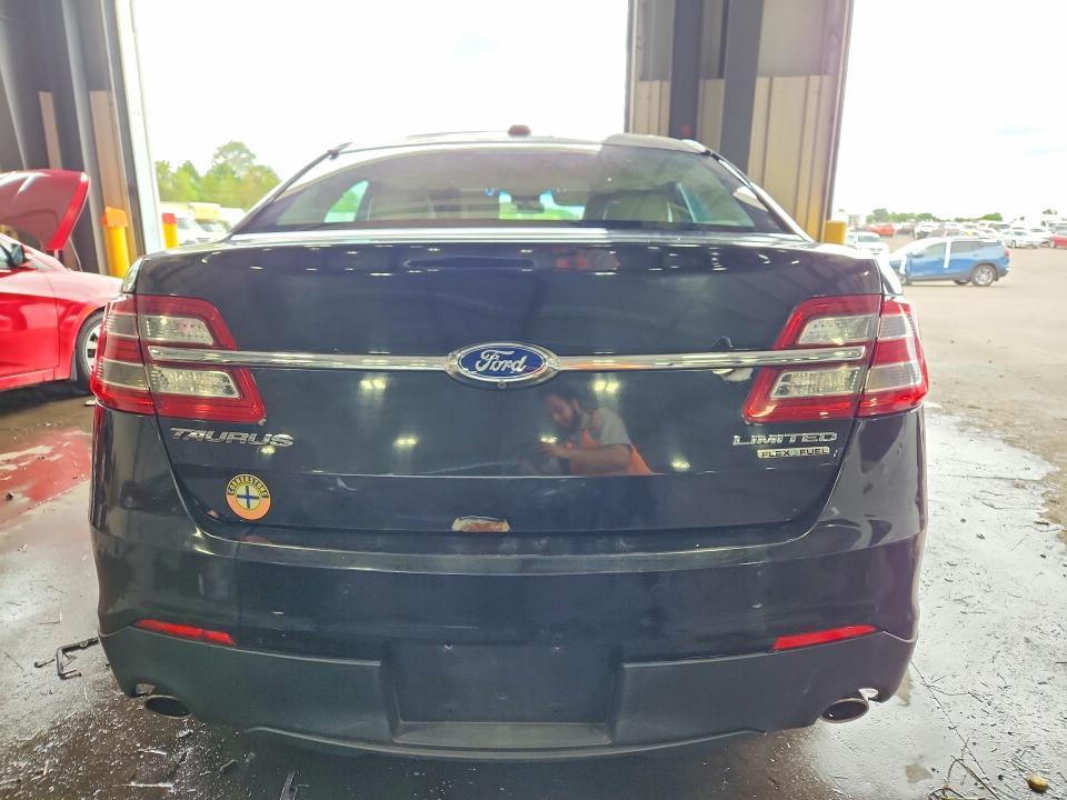 2015 FORD TAURUS LIMITED — Фото 6 из 12