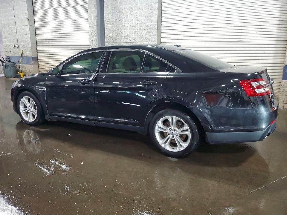 1FAHP2D85FG200548 2015 FORD TAURUS photo no. 2