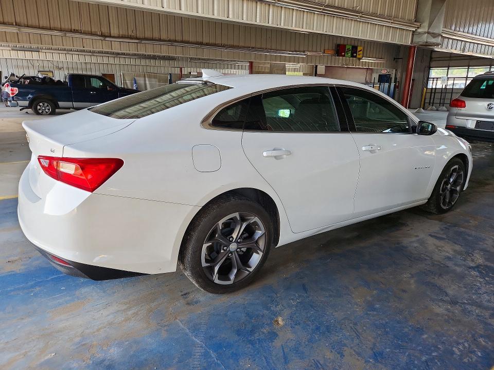 2023 CHEVROLET MALIBU LT — Фото 3 из 12