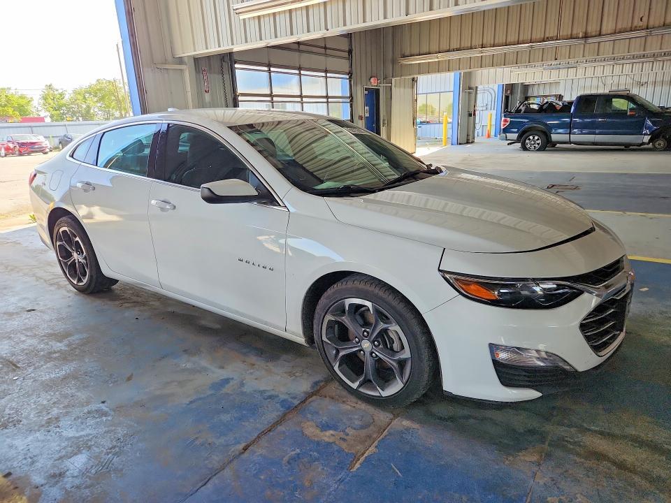 2023 CHEVROLET MALIBU LT — Фото 4 из 12