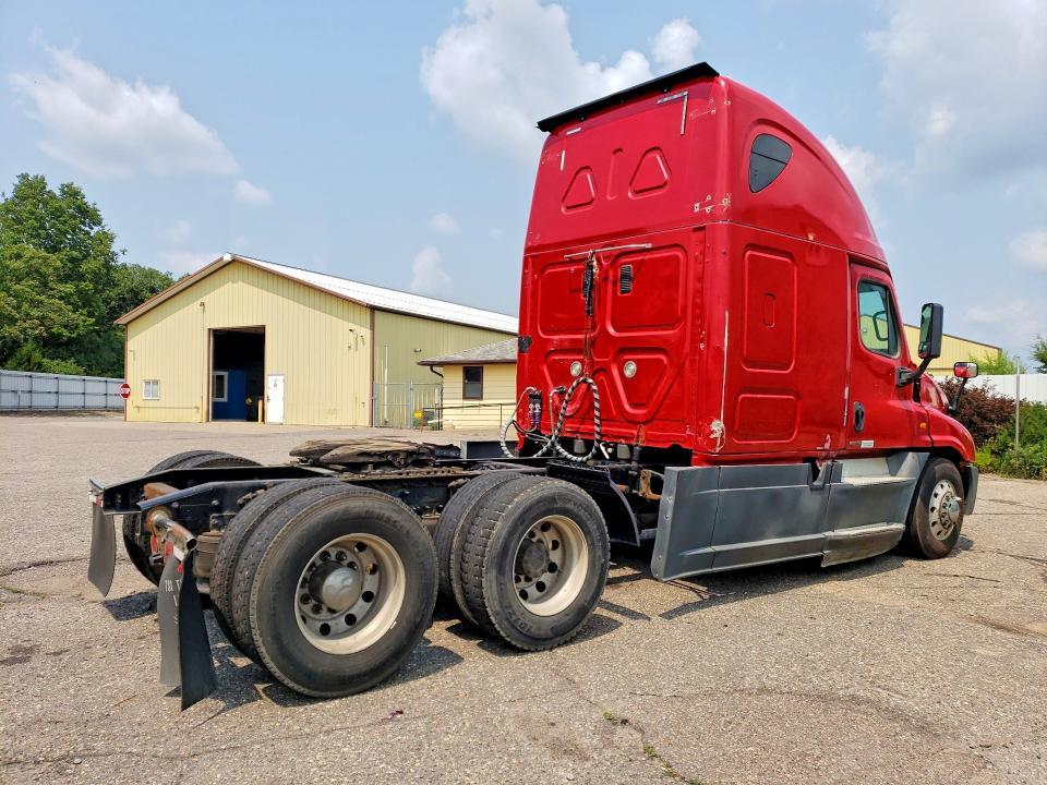 2015 FREIGHTLINER CASCADIA SEMI TRUCK — Фото 3 из 14