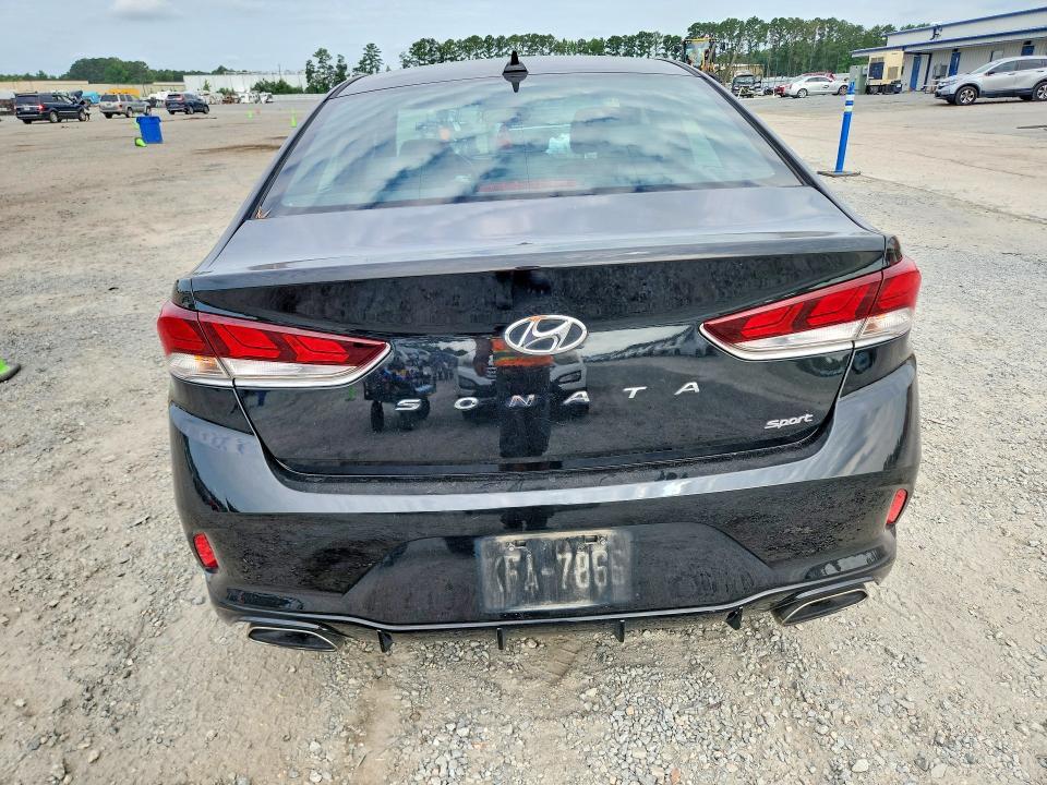 2018 HYUNDAI SONATA SPORT+ — Фото 6 из 12