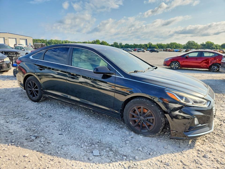 2018 HYUNDAI SONATA SE — Фото 4 из 12
