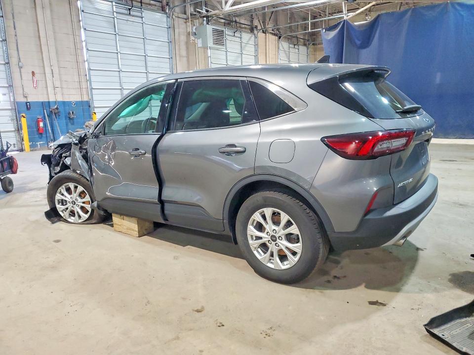 2023 FORD ESCAPE ACTIVE — Фото 2 из 13