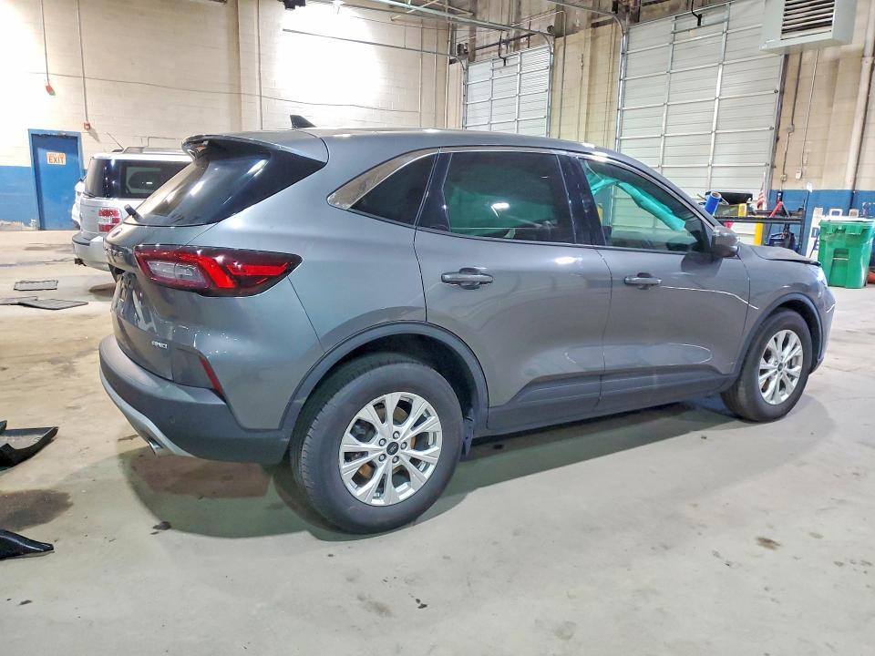 2023 FORD ESCAPE ACTIVE — Фото 3 из 13