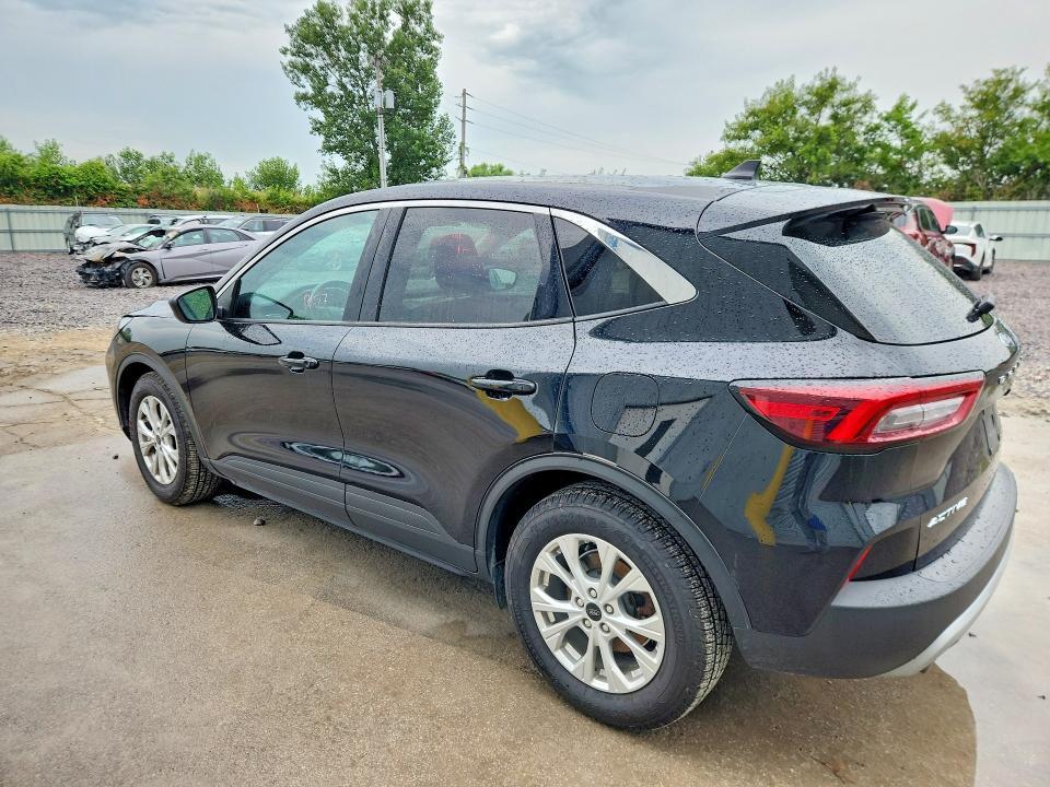 1FMCU0GNXPUA41608 2023 FORD ESCAPE photo no. 2