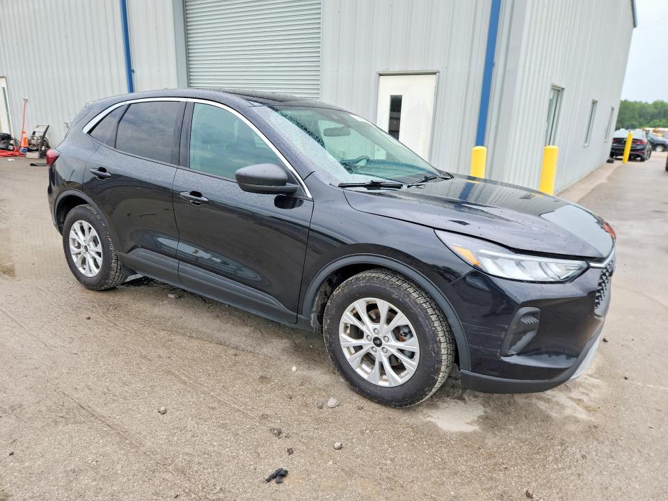 1FMCU0GNXPUA41608 2023 FORD ESCAPE photo no. 4