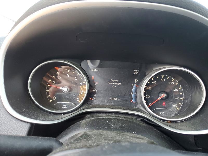 3C4NJCBB5JT240913 2018 JEEP COMPASS photo no. 9