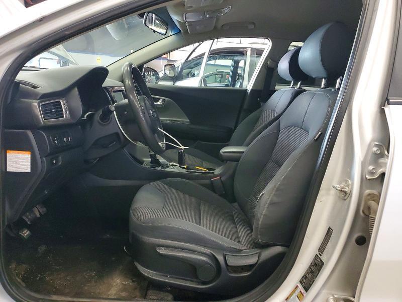 2018 KIA NIRO LX — Фото 7 из 12