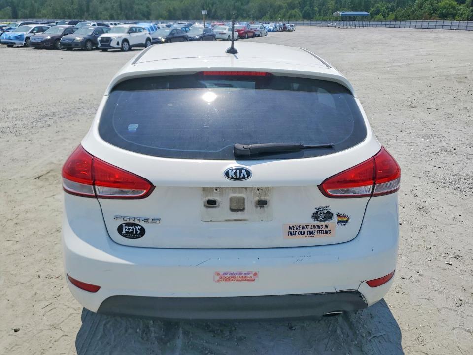2018 KIA FORTE5 LX — Фото 6 из 12