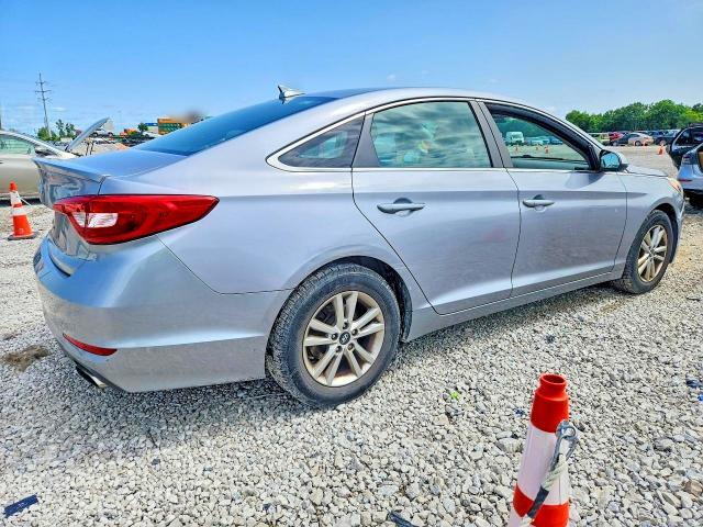 5NPE24AF7FH144084 2015 HYUNDAI SONATA photo no. 3