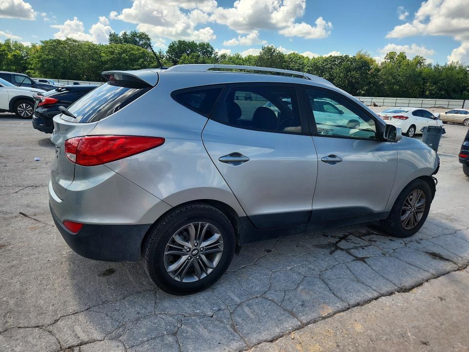 2015 HYUNDAI TUCSON SE — Фото 3 из 14