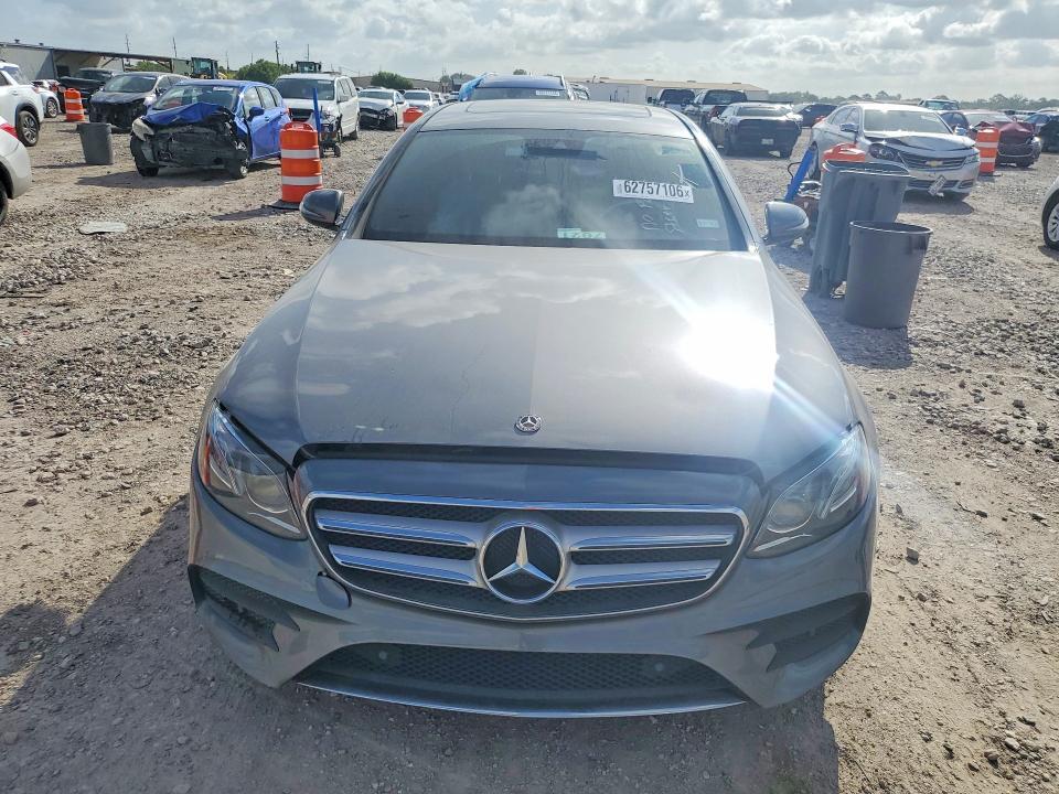2018 MERCEDES-BENZ E 400 4MATIC — Фото 5 из 12