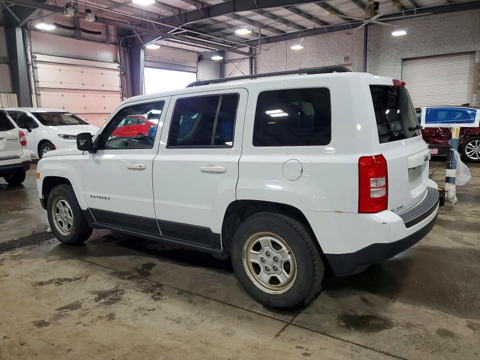 2015 JEEP PATRIOT SPORT — Фото 2 из 13