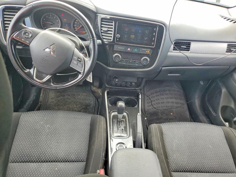 2018 MITSUBISHI OUTLANDER ES — Фото 8 из 12