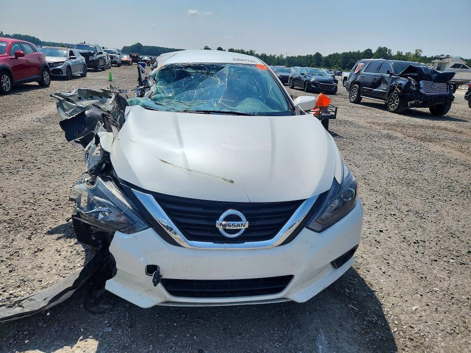2018 NISSAN ALTIMA 2.5 SR — Фото 5 из 12