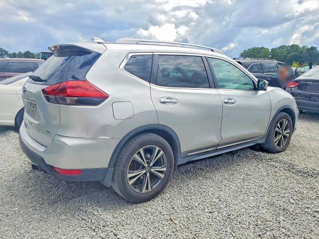 2018 NISSAN ROGUE SL — Фото 3 из 13