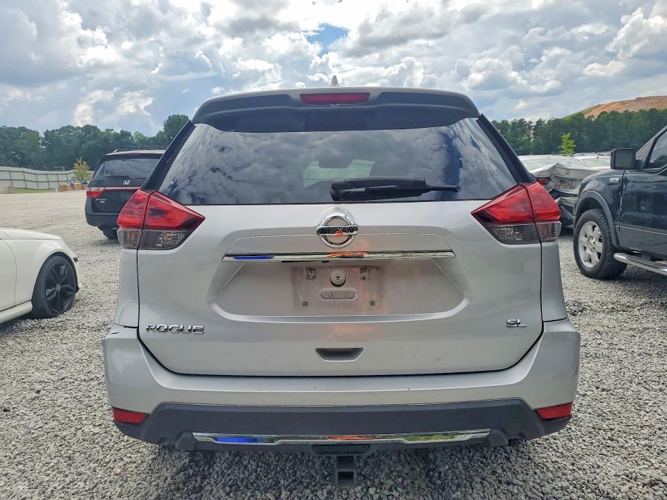 2018 NISSAN ROGUE SL — Фото 6 из 13
