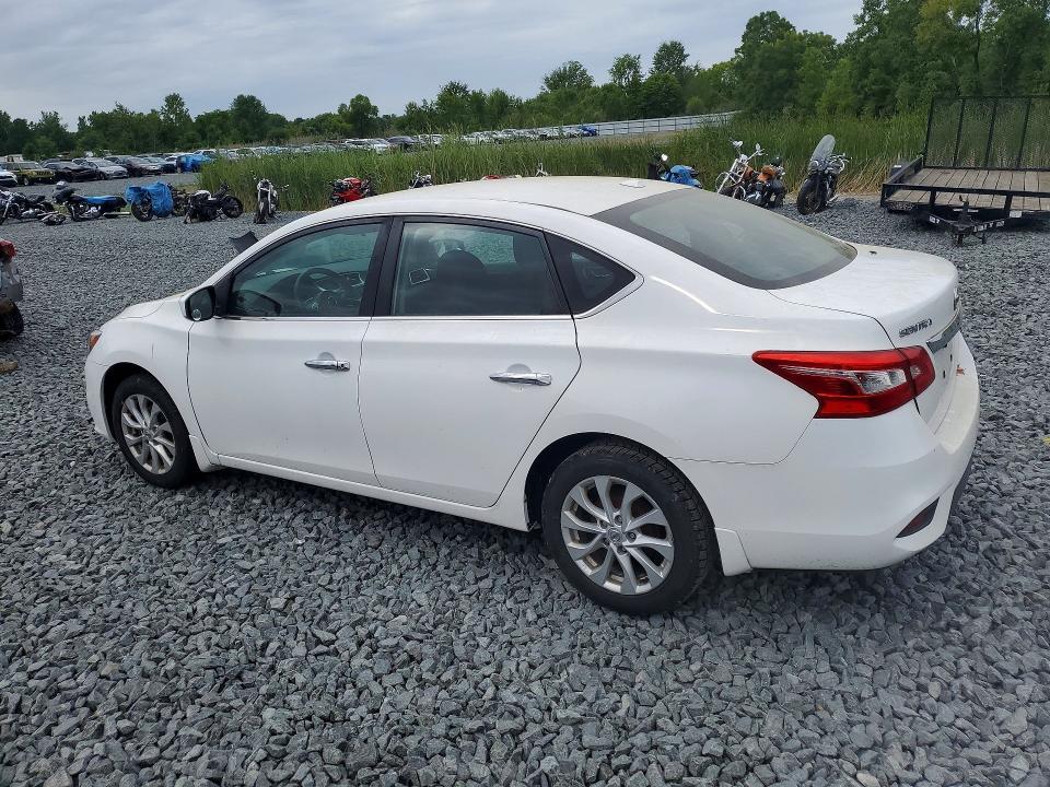 3N1AB7AP2JL660924 2018 NISSAN SENTRA photo no. 2