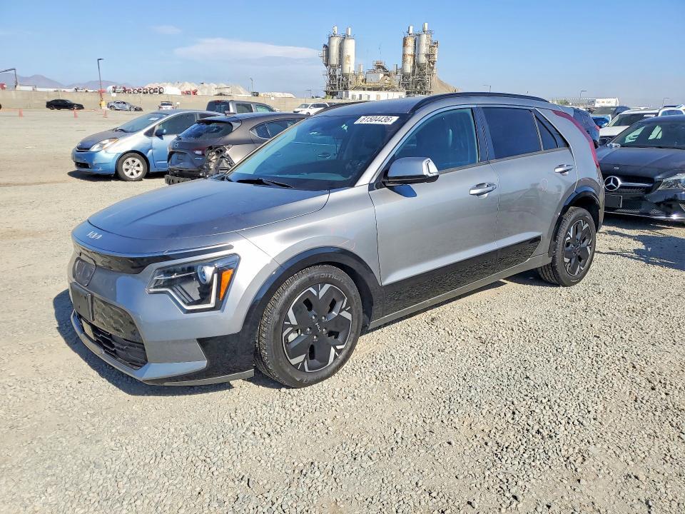 KNDCR3L11P5028783 2023 KIA NIRO photo no. 1