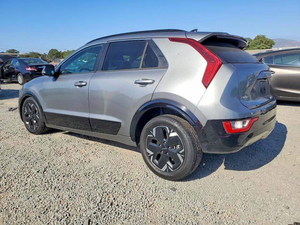 KNDCR3L11P5028783 2023 KIA NIRO photo no. 2