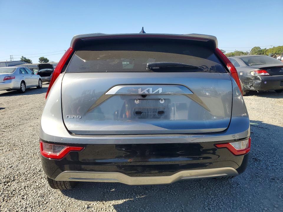 KNDCR3L11P5028783 2023 KIA NIRO photo no. 6