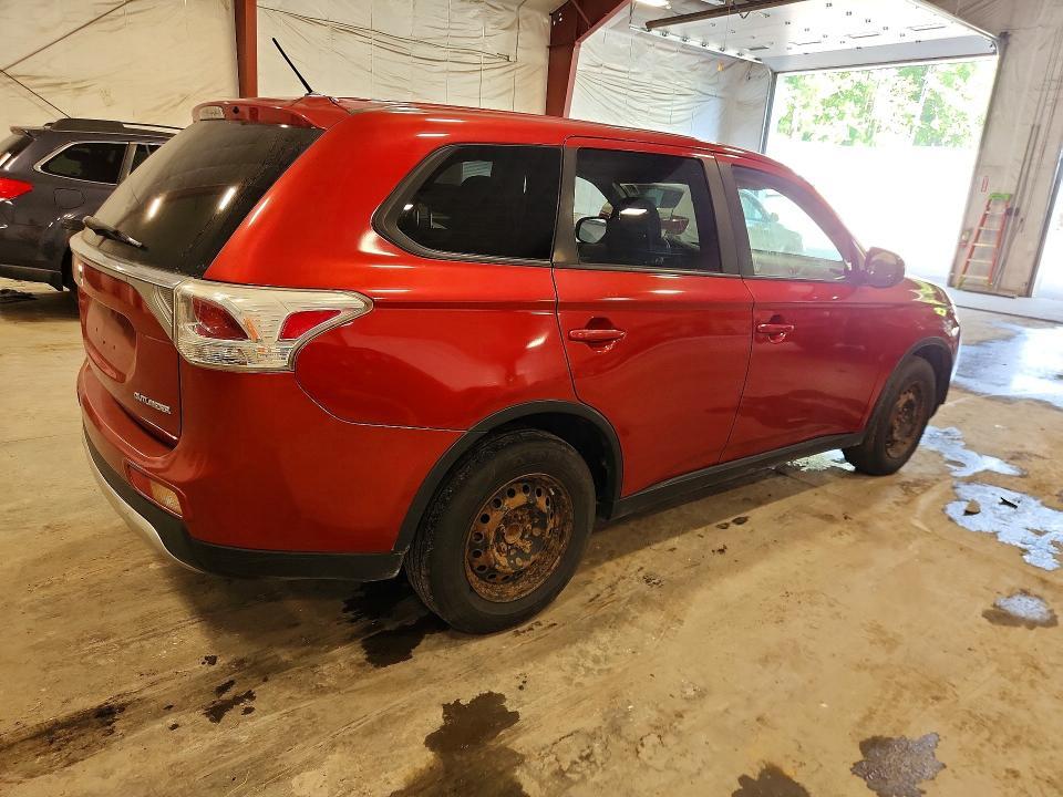 2015 MITSUBISHI OUTLANDER ES — Фото 3 из 13