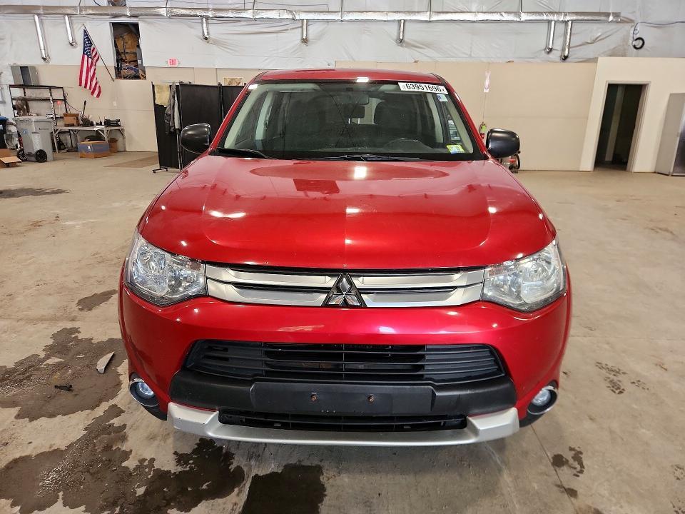 2015 MITSUBISHI OUTLANDER ES — Фото 5 из 13