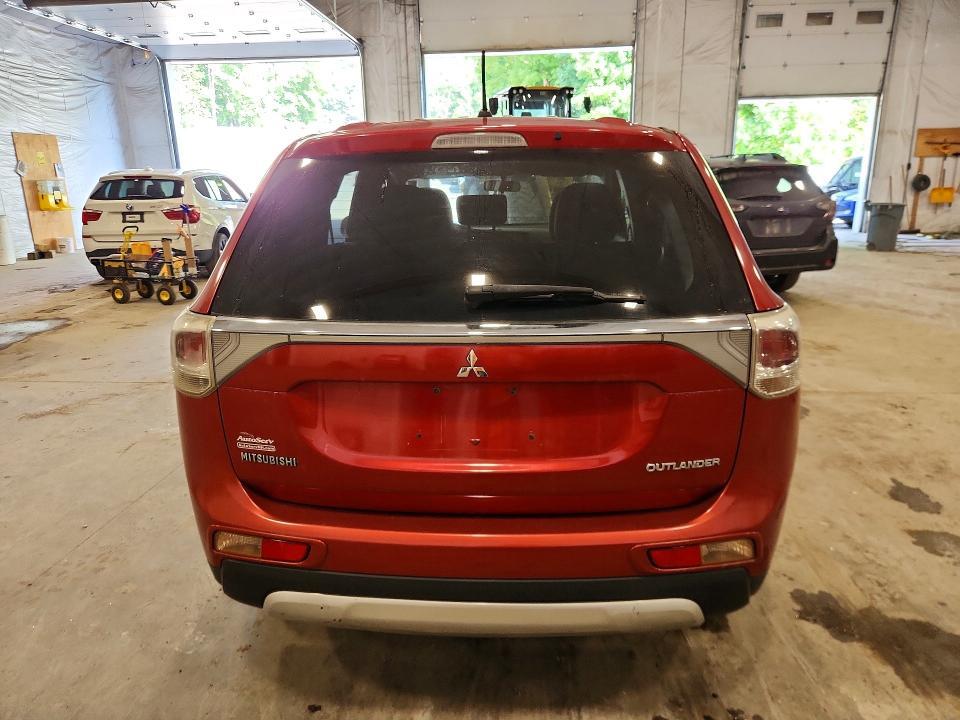 2015 MITSUBISHI OUTLANDER ES — Фото 6 из 13