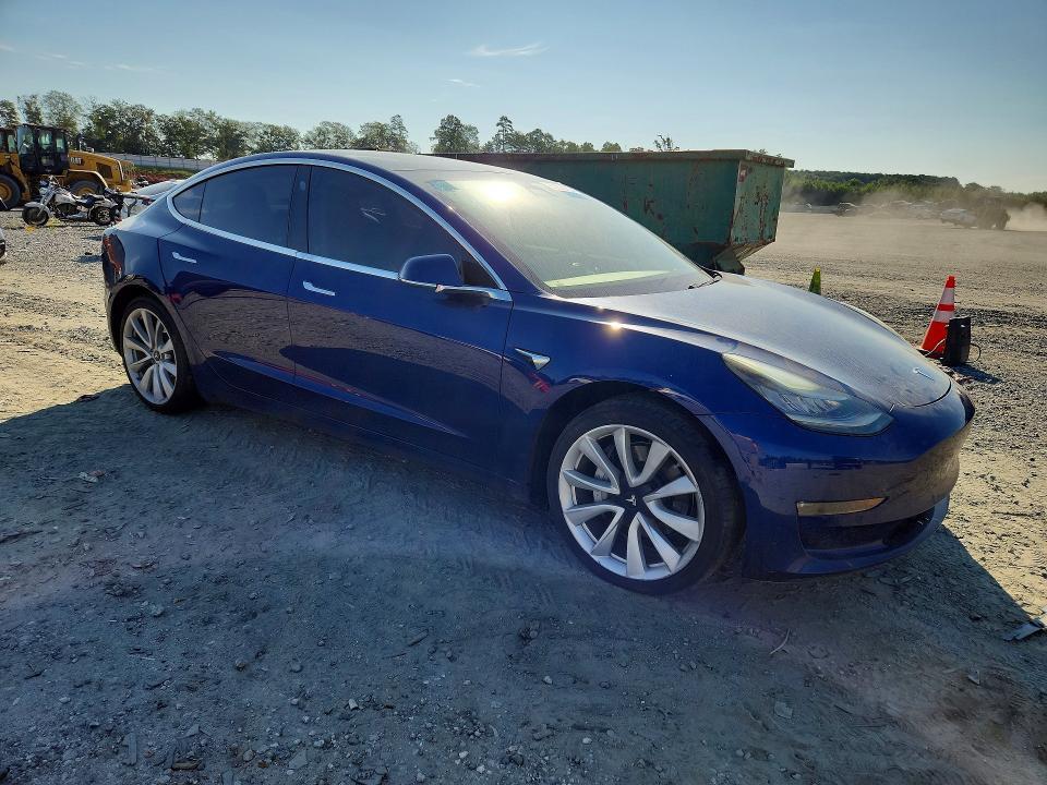2018 TESLA MODEL 3 — Фото 4 из 12