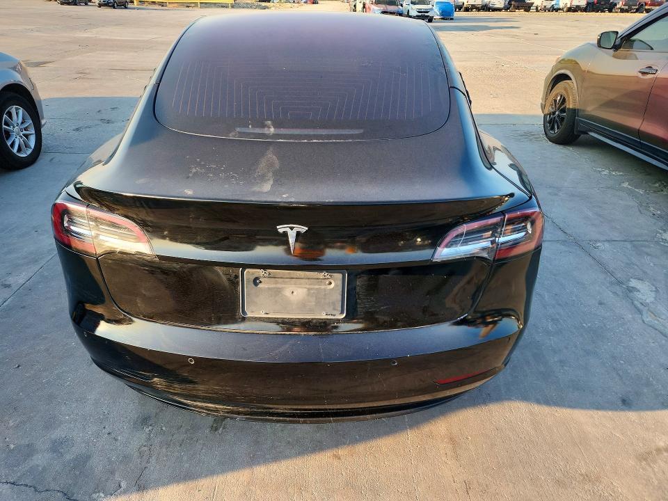 2018 TESLA MODEL 3 — Фото 6 из 12