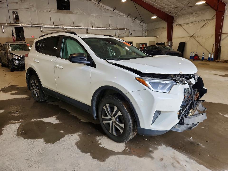 2018 TOYOTA RAV4 LE — Фото 4 из 13