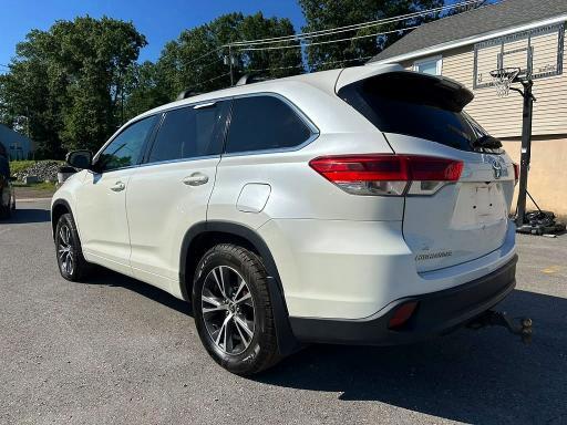 2018 TOYOTA HIGHLANDER LE — Фото 2 из 10