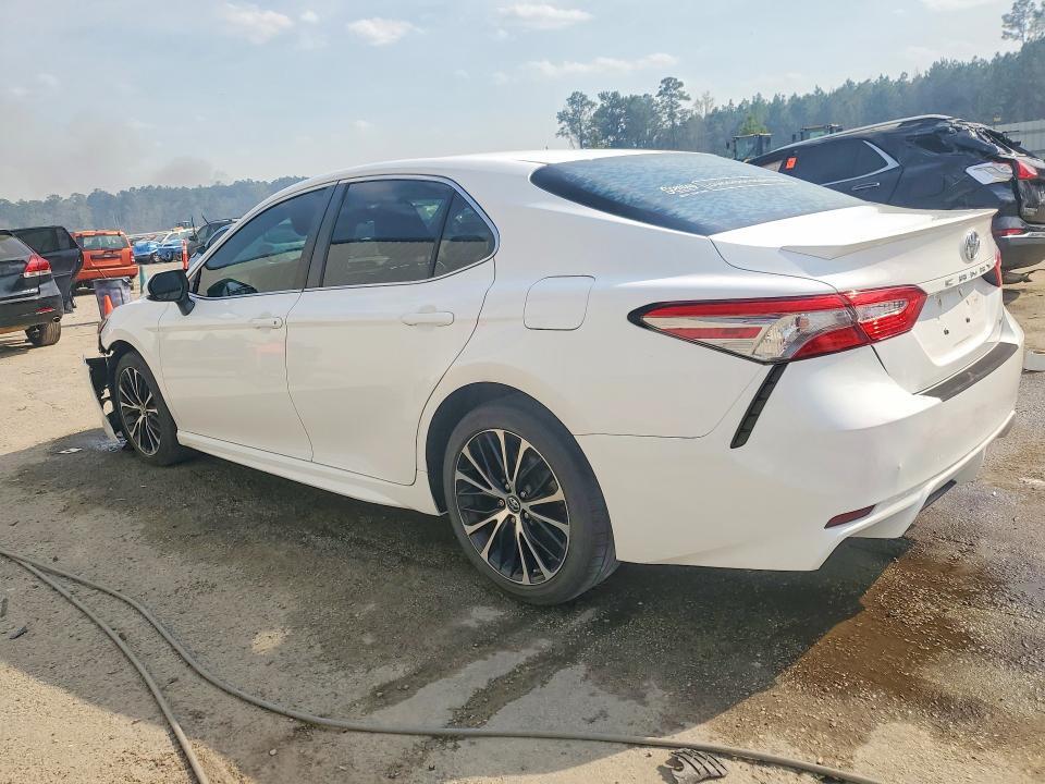 2018 TOYOTA CAMRY SE — Фото 2 из 12