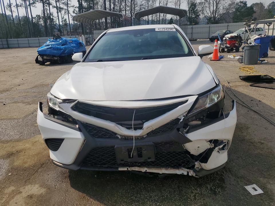 2018 TOYOTA CAMRY SE — Фото 5 из 12