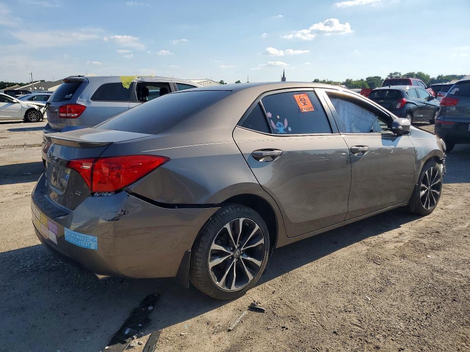2018 TOYOTA COROLLA SE — Фото 3 из 12