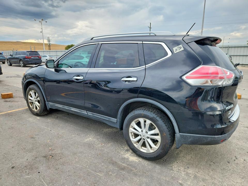 2015 NISSAN ROGUE SV — Фото 2 из 13